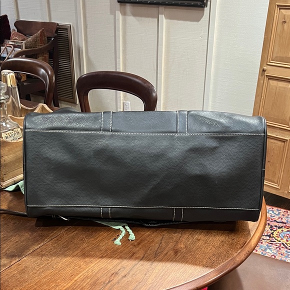 NWOT Barrington Black Leather Duffel Bag with Latrobe Classic Golf Emblem - Picture 9 of 11